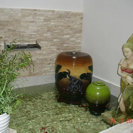 斯瑞尼塔公寓